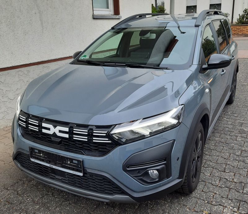 Grau Gebraucht 2023 Dacia Jogger Extreme Kombi | 16.500 € (Superpreis) - Bild 1/4