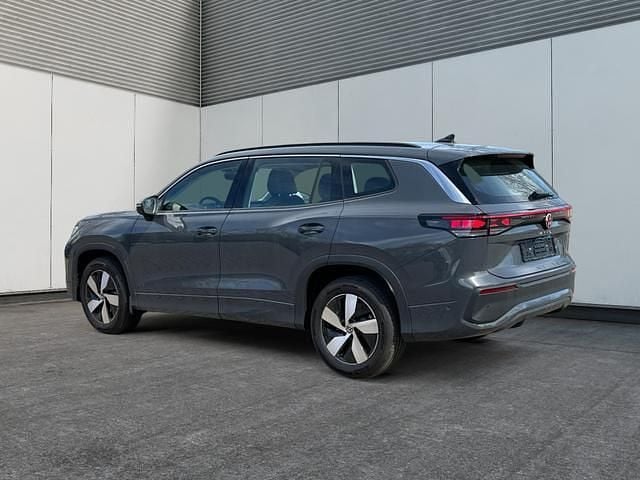 Neu VW Tayron Edition 150 PS (110 kW) 2025 Delfingrau metallic/grau SUV