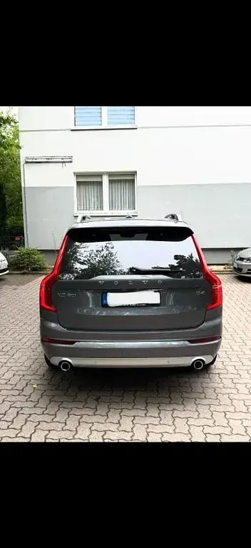 Gebraucht Volvo XC90 Momentum 235 PS (172 kW) 2018 Silber SUV