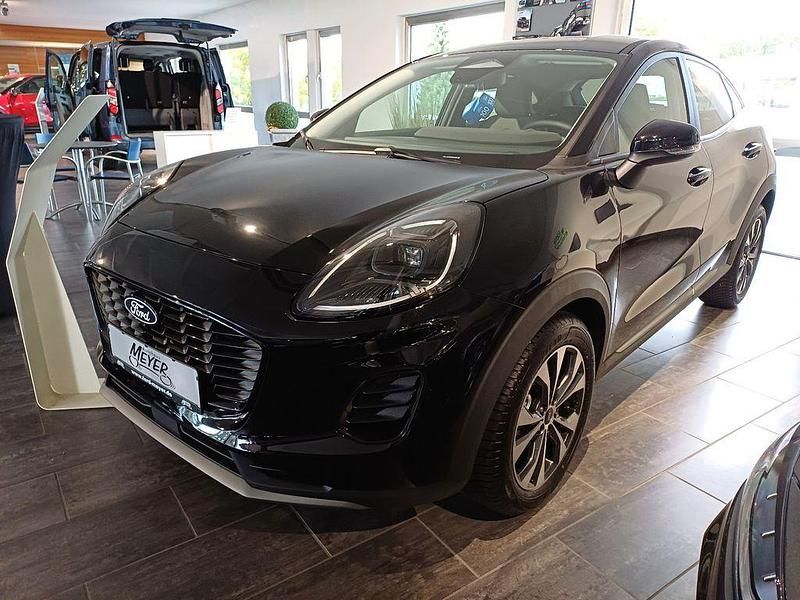 Schwarz Neu 2025 Ford Puma Gen-E Titanium SUV | 26.950 € (Fairer Preis) - Bild 1/4
