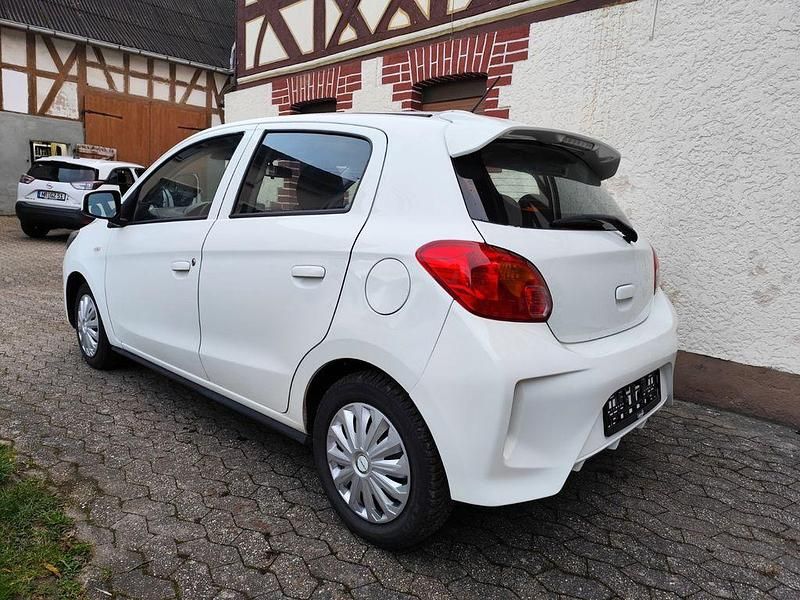 Gebraucht Mitsubishi Space Star Select 71 PS (52 kW) 2023 Weiß Kleinwagen