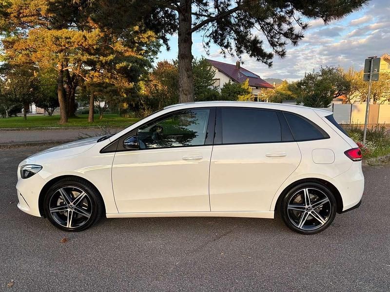 Gebraucht Mercedes B250 Progressive 224 PS (164 kW) 2020 Weiß Van / Kleinbus