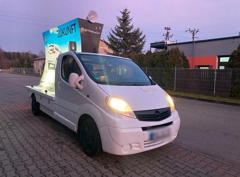 Gebraucht Opel Vivaro 115 PS (84 kW) 2007 Weiß Van / Kleinbus
