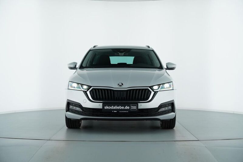 Gebraucht Skoda Octavia Tour 150 PS (110 kW) 2022 Brilliantsilber metallic Kombi