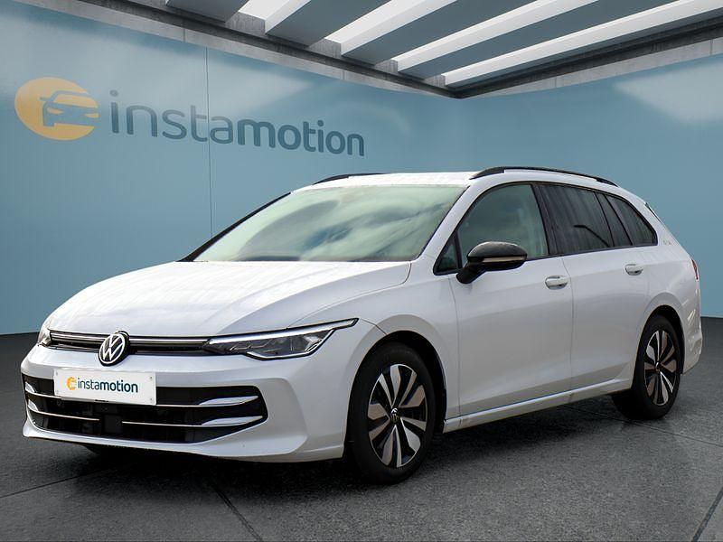 Weiß Gebraucht 2024 VW Golf VIII Kombi | 23.849 € (Fairer Preis) - Bild 1/4