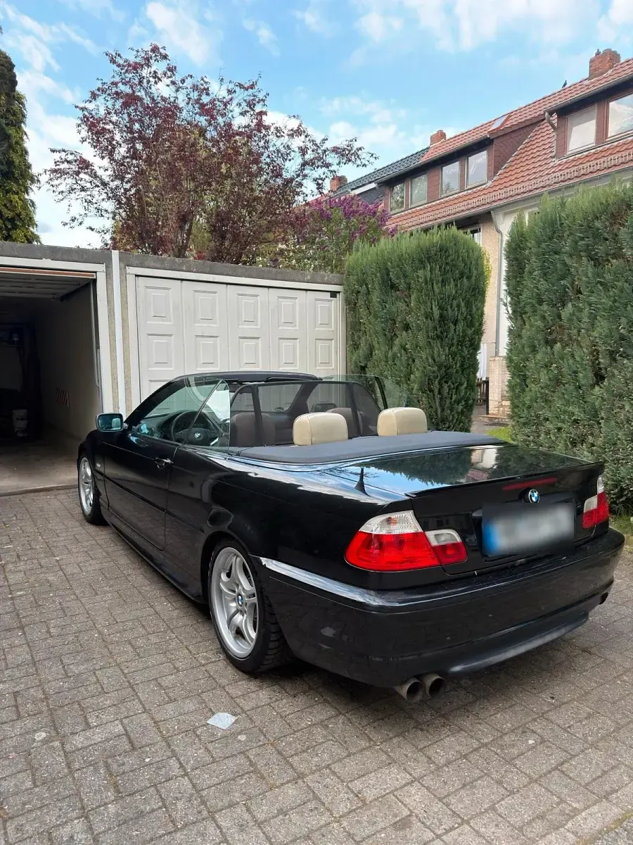 Gebraucht BMW 320 Cabriolet 170 PS (125 kW) 2001 Schwarz Cabrio