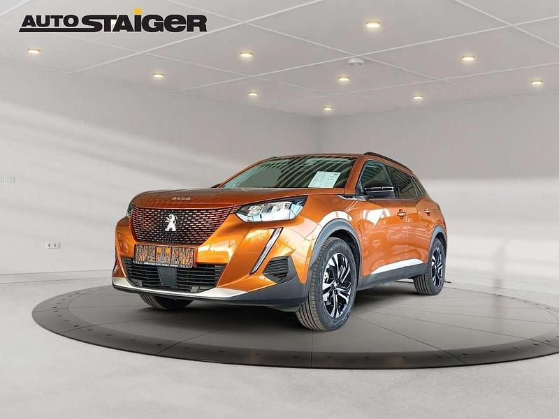 Lackierung orange fusion/typ aussen Gebraucht 2022 Peugeot e-2008 Allure SUV | 19.399 € (Fairer Preis) - Bild 1/4