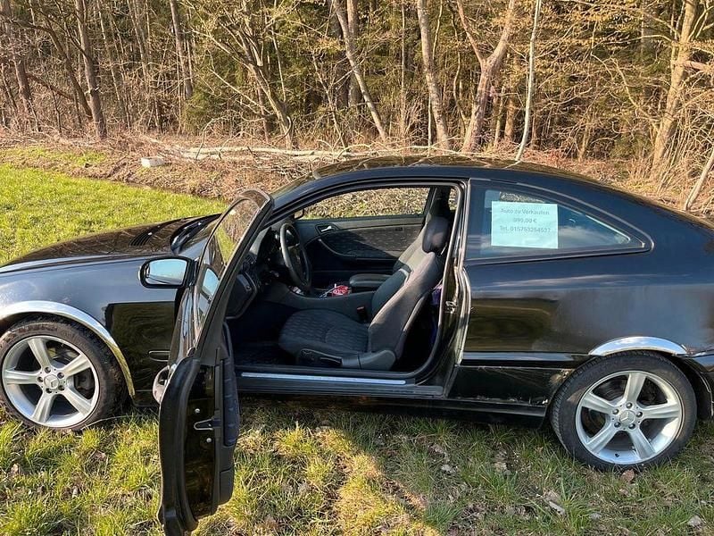 Gebraucht Mercedes C180 143 PS (105 kW) 2002 Schwarz Coupé