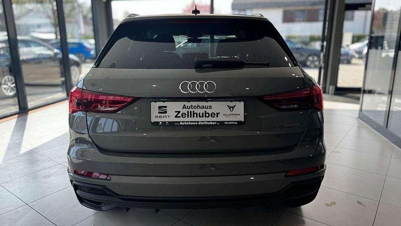 Gebraucht Audi Q3 S-Line 245 PS (180 kW) 2023 Grau SUV
