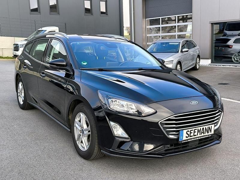 Schwarz Gebraucht 2020 Ford Focus Limousine | 14.900 € (Guter Preis) - Bild 1/4