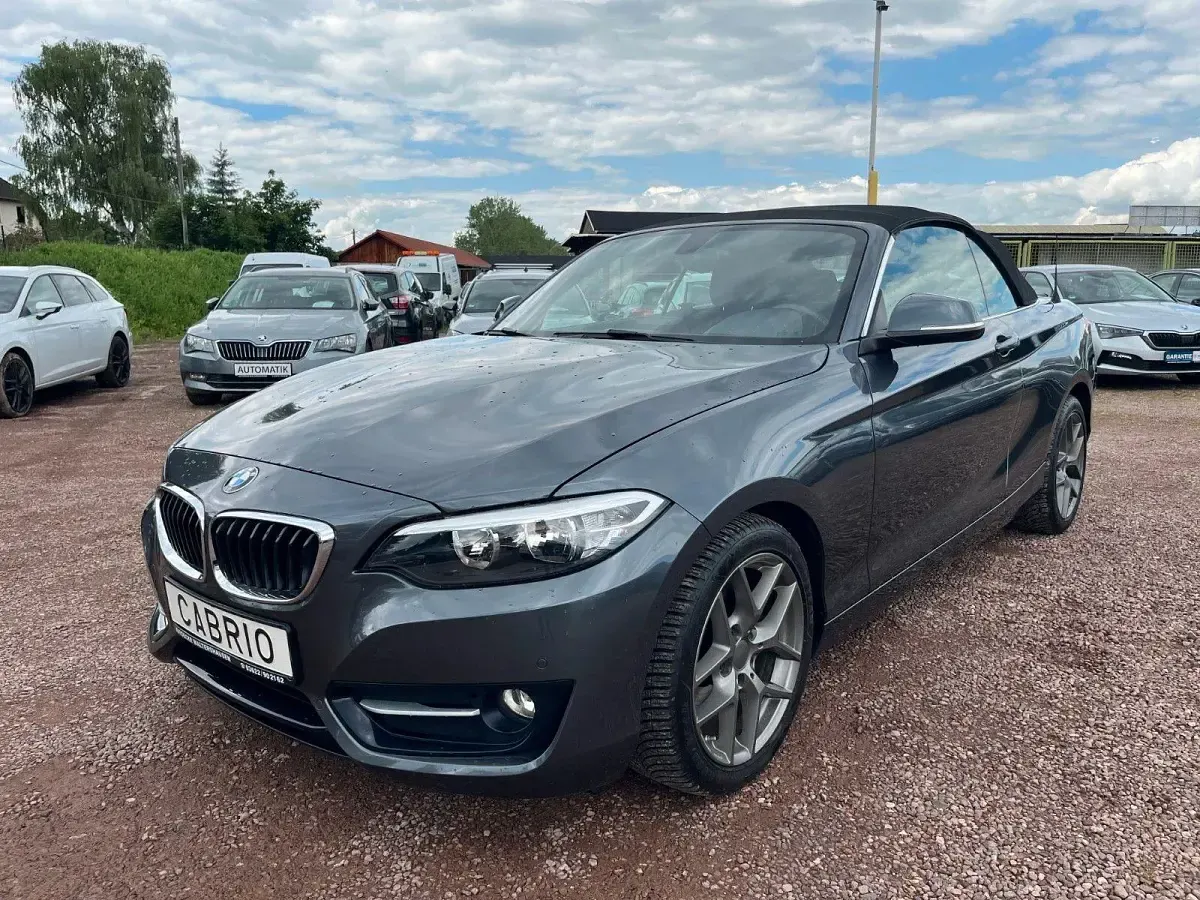 Gebraucht BMW 220 Sport Line 184 PS (135 kW) 2016 Grau Cabrio