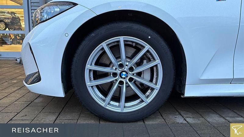 Gebraucht BMW 330 Comfort Edition 245 PS (180 kW) 2025 Alpinweiß uni Kombi