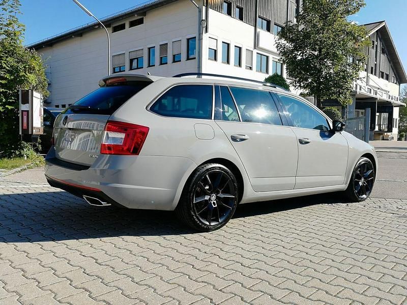Gebraucht Skoda Octavia RS 184 PS (135 kW) 2016 Grau Kleinwagen