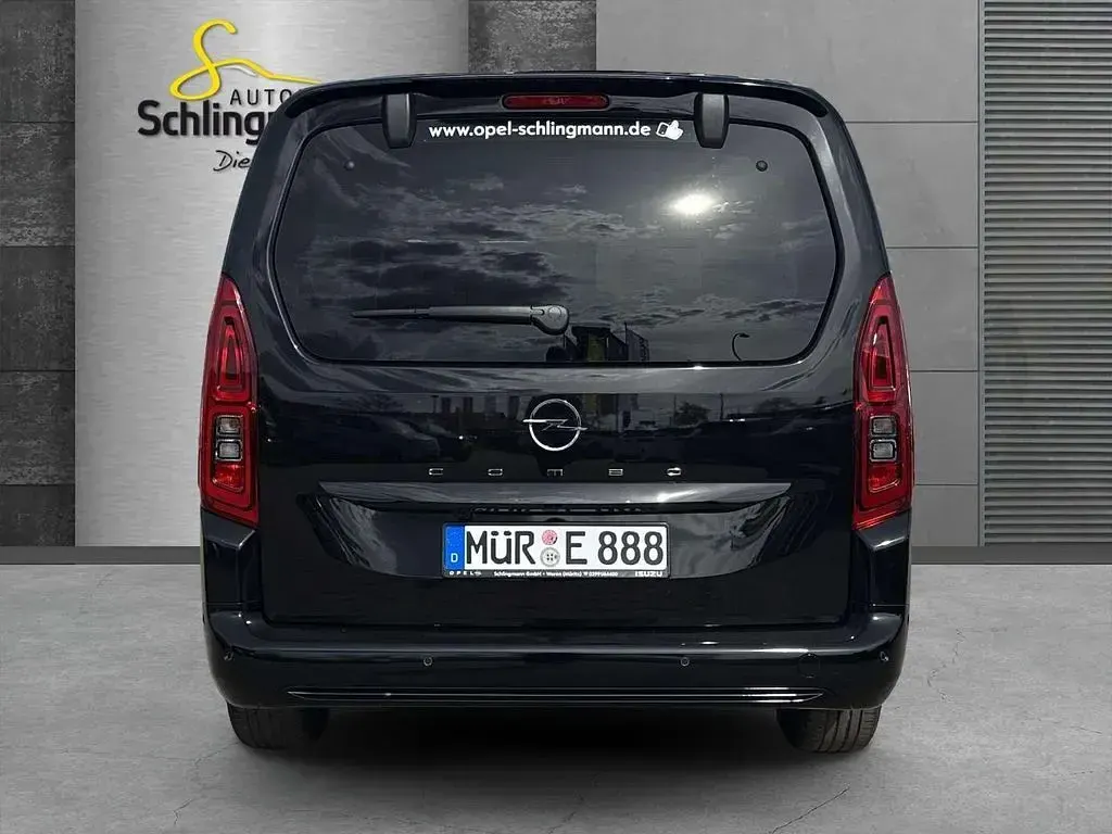 Nowe Opel Combo 131 KM (96 kW) 2026 Czarny Minivan
