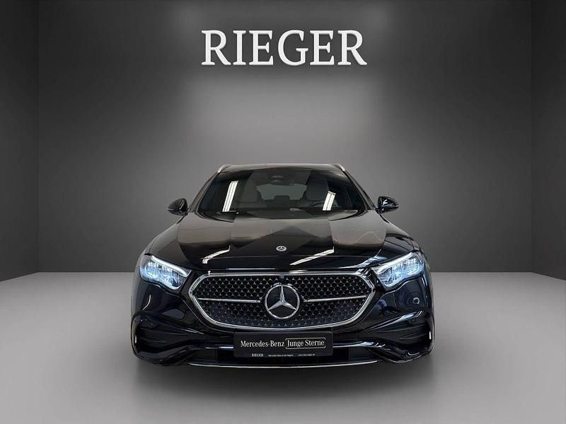 Gebraucht Mercedes E300 Advanced 313 PS (230 kW) 2024 Schwarz Limousine
