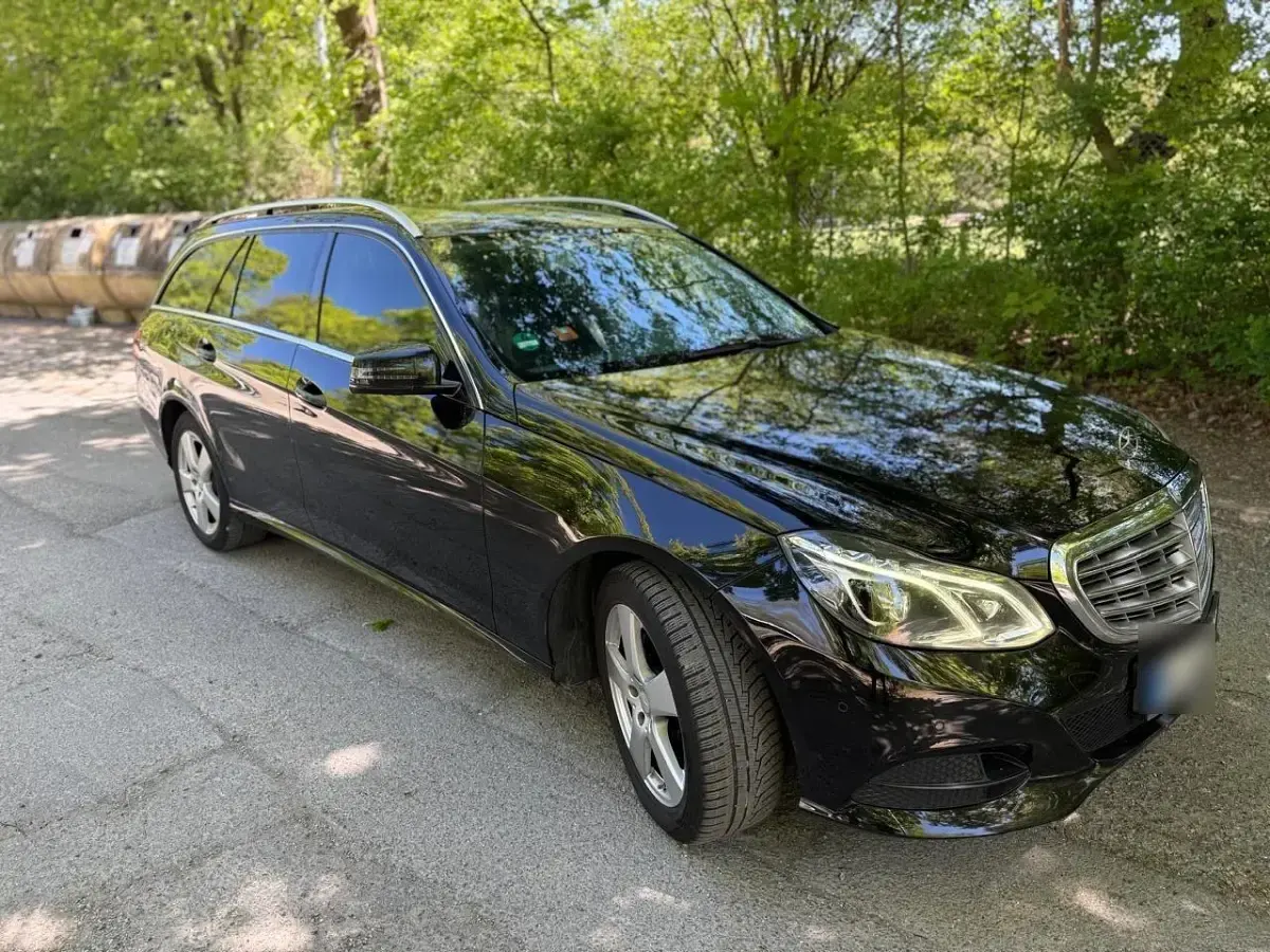 Gebraucht Mercedes E220 170 PS (125 kW) 2013 Schwarz Kombi
