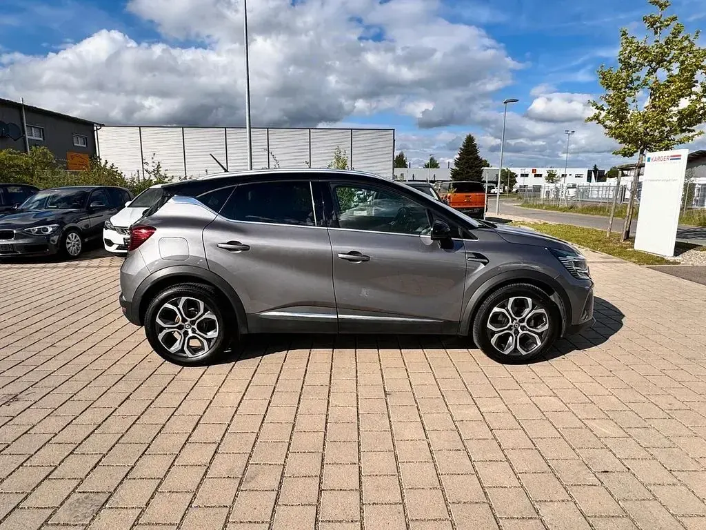 Gebraucht Renault Captur Intens 140 PS (102 kW) 2022 Grau SUV