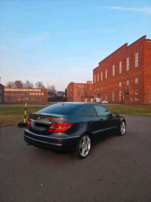 Gebraucht Mercedes CLC220 150 PS (110 kW) 2009 Grau Kleinwagen