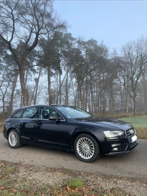 Gebraucht Audi A4 Ambition 177 PS (130 kW) 2014 Schwarz Kombi