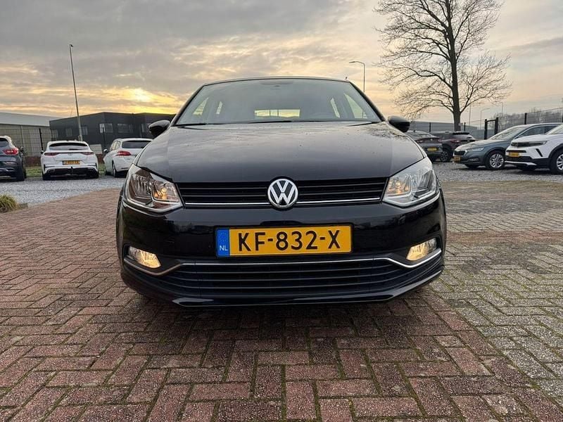 Gebraucht VW Polo Comfortline 90 PS (66 kW) 2016 Schwarz Limousine