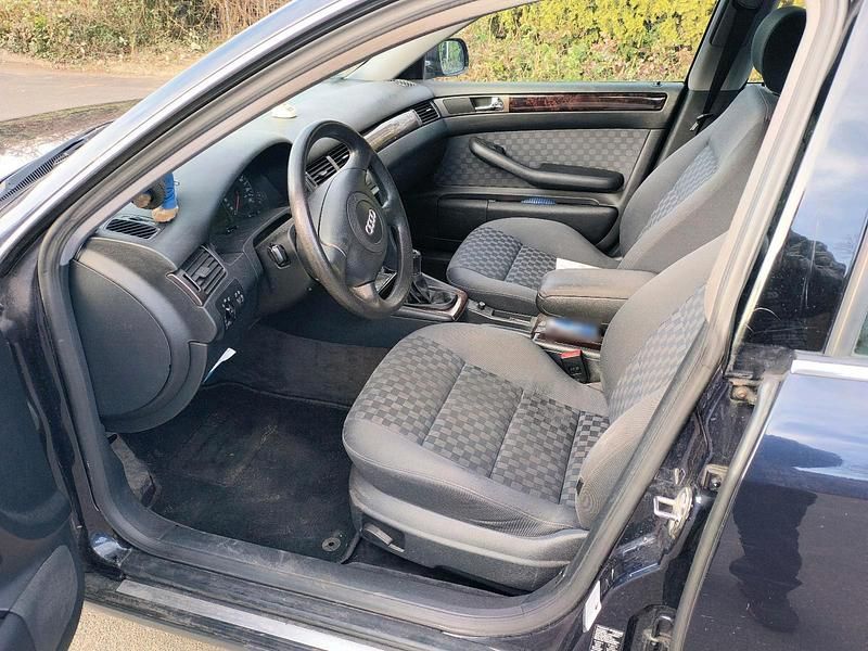 Gebraucht Audi A6 165 PS (121 kW) 1997 Blau Limousine