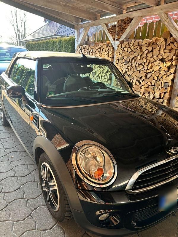 Second-hand Mini ONE 98 CP (72 kW) 2011 Negru Hatchback