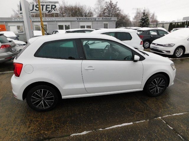 Gebraucht VW Polo Allstar 90 PS (66 kW) 2016 Weiß Kleinwagen