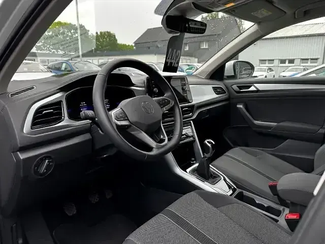 Gebraucht VW T-Roc Life 150 PS (110 kW) 2023 Weiss SUV