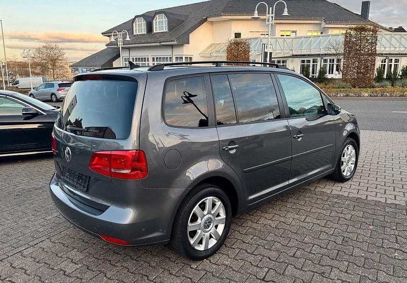 Gebraucht VW Touran Match 105 PS (77 kW) 2013 Grau Van / Kleinbus