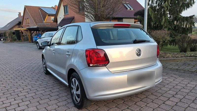 Gebraucht VW Polo 60 PS (44 kW) 2010 Silber Kleinwagen