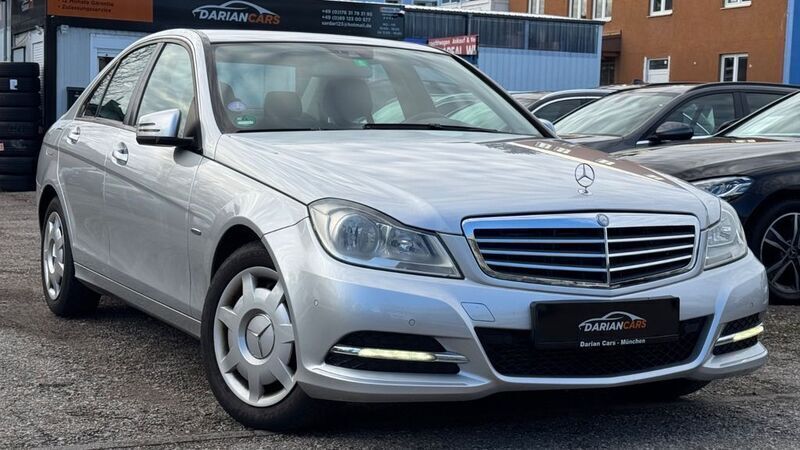 Silber Gebraucht 2011 Mercedes C180 Limousine | 6.690 € (Fairer Preis) - Bild 1/4