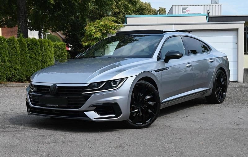 Silber Gebraucht 2018 VW Arteon Limousine | 28.000 € (Teuer) - Bild 1/4