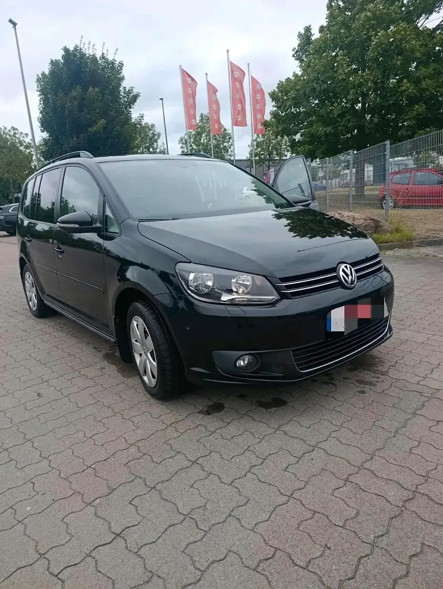 Gebraucht VW Touran 140 PS (102 kW) 2015 Schwarz Van / Kleinbus
