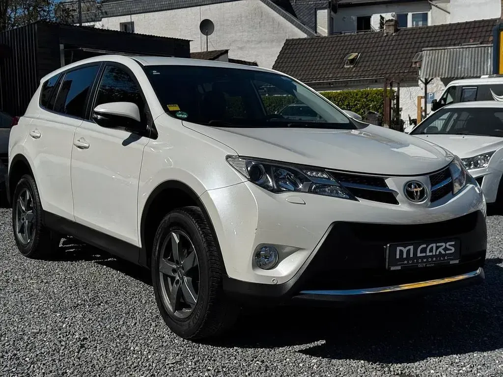 Gebraucht Toyota RAV4 Executive 150 PS (110 kW) 2013 Weiß SUV