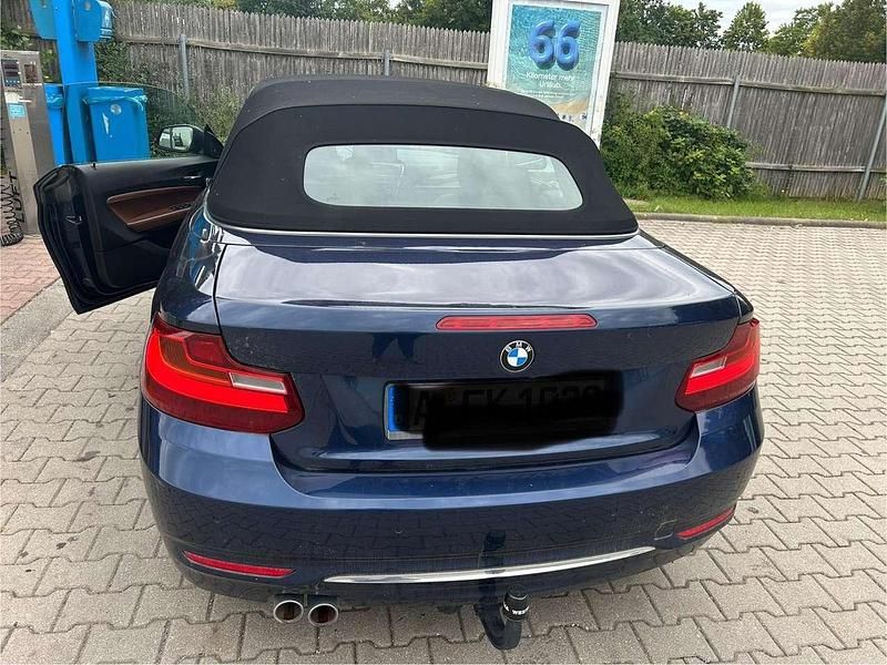 Blau Gebraucht 2016 BMW 225 Luxury Line Cabrio | 15.000 € (Guter Preis) - Bild 1/4