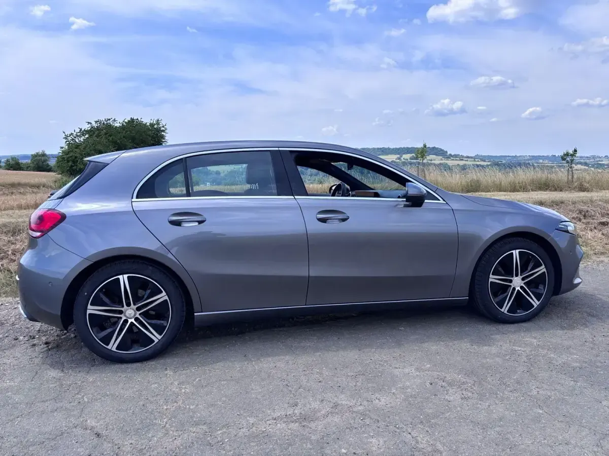 Gebraucht Mercedes A250 224 PS (164 kW) 2019 Grau Limousine