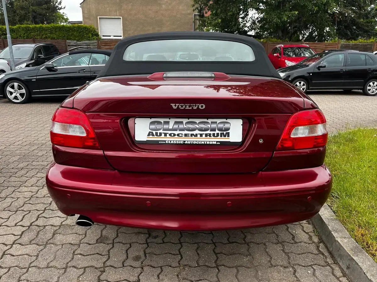 Gebraucht Volvo C70 200 PS (147 kW) 2004 Rot Cabrio