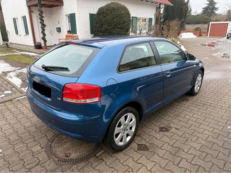 Usata Audi A3 102 CV (75 kW) 2005 Blu Utilitaria