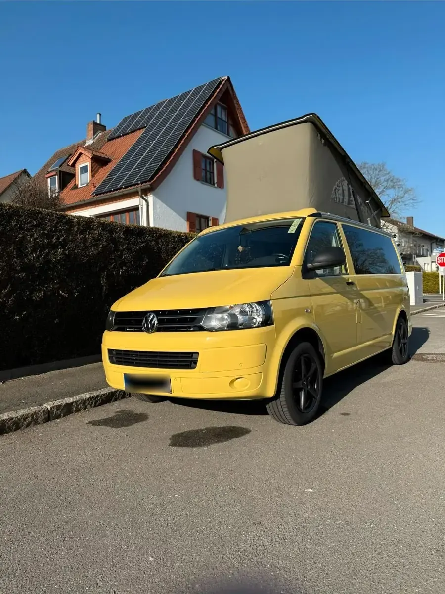 Gebraucht VW T5 Beach 140 PS (102 kW) 2011 Gelb Van
