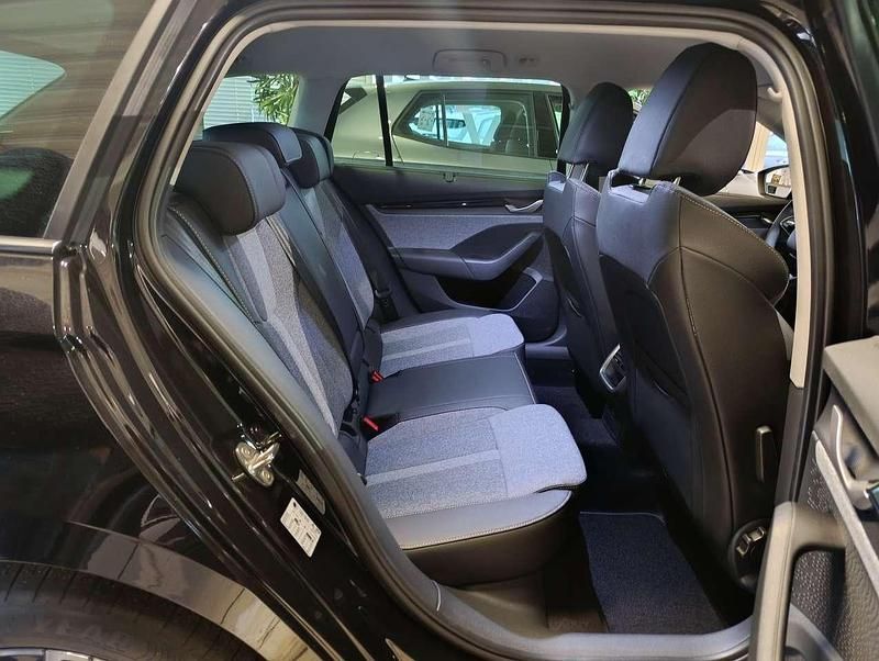 Gebraucht Skoda Octavia Tour 150 PS (110 kW) 2025 Schwarzmagic perleffekt Kombi