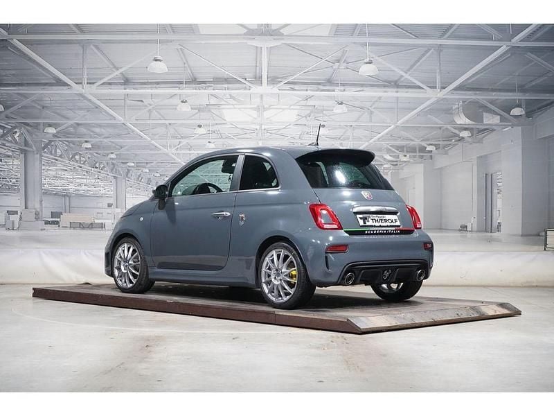 Gebraucht Abarth 595 Turismo 165 PS (121 kW) 2018 Colore esterno pista grau Kleinwagen