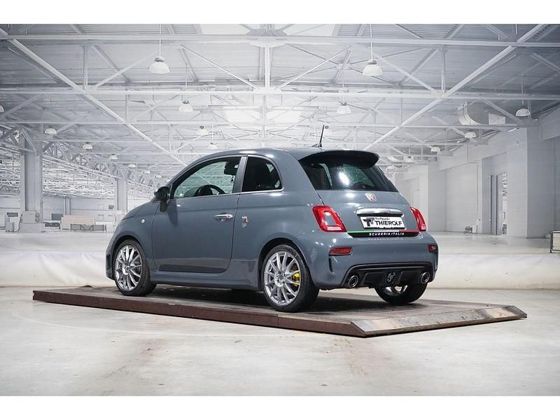 Gebraucht Abarth 595 Turismo 165 PS (121 kW) 2018 Colore esterno pista grau Kleinwagen