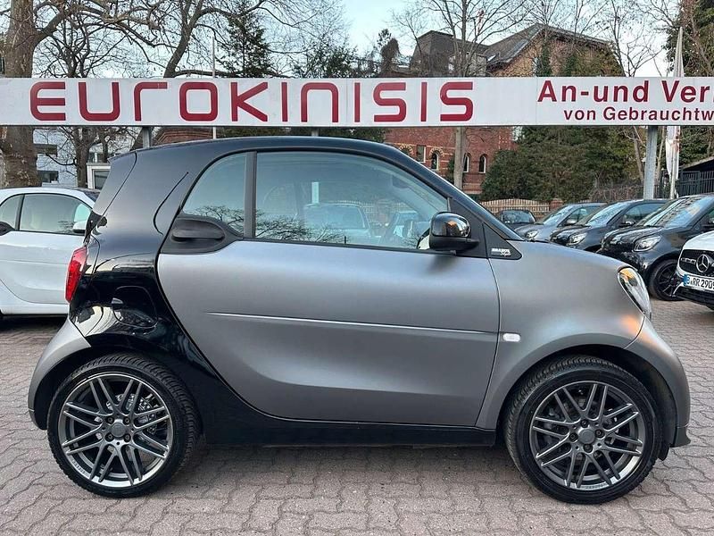 Grau Gebraucht 2019 Smart ForTwo Coupé Brabus Kleinwagen | 20.400 € (Etwas zu teuer) - Bild 1/4