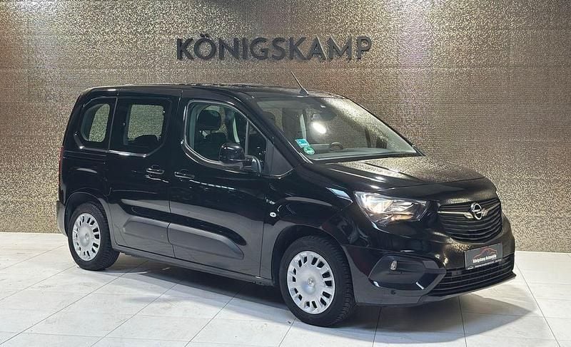 Schwarz Gebraucht 2018 Opel Combo Life Edition Van / Kleinbus | 13.490 € (Guter Preis) - Bild 1/4