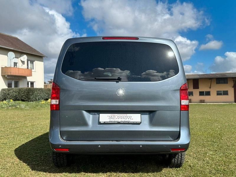 Gebraucht Mercedes V250 190 PS (139 kW) 2017 Grau Van / Kleinbus