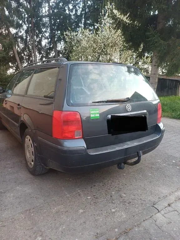 Gebraucht VW Passat Basis 110 PS (80 kW) 1999 Schwarz Kombi