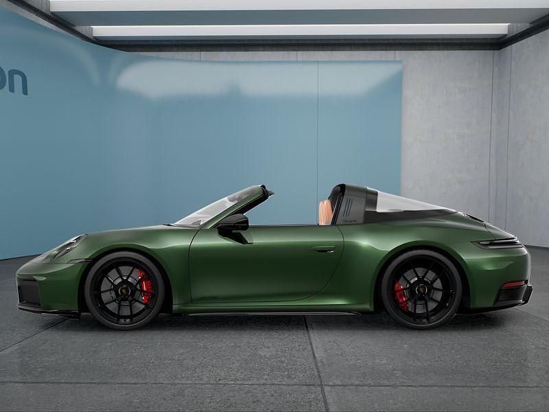 Grün Neu 2025 Porsche 911 Targa 4 Cabrio | 235.799 € (Etwas zu teuer) - Bild 1/4