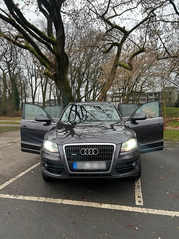 Grau Gebraucht 2009 Audi Q5 S-Line SUV | 7.800 € (Superpreis) - Bild 1/4