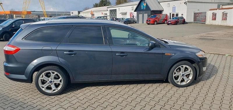 Gebraucht Ford Mondeo 125 PS (91 kW) 2008 Kombi