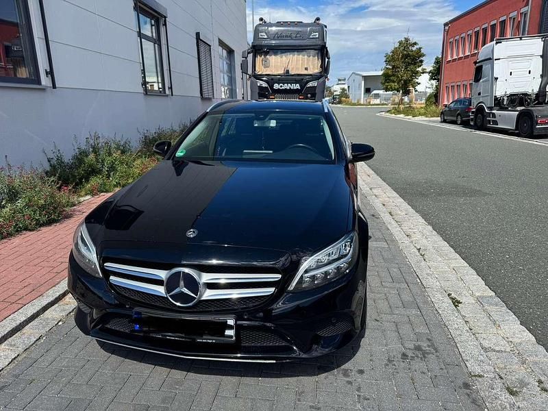 Schwarz Gebraucht 2019 Mercedes C220 Kombi | 24.000 € (Etwas zu teuer) - Bild 1/4